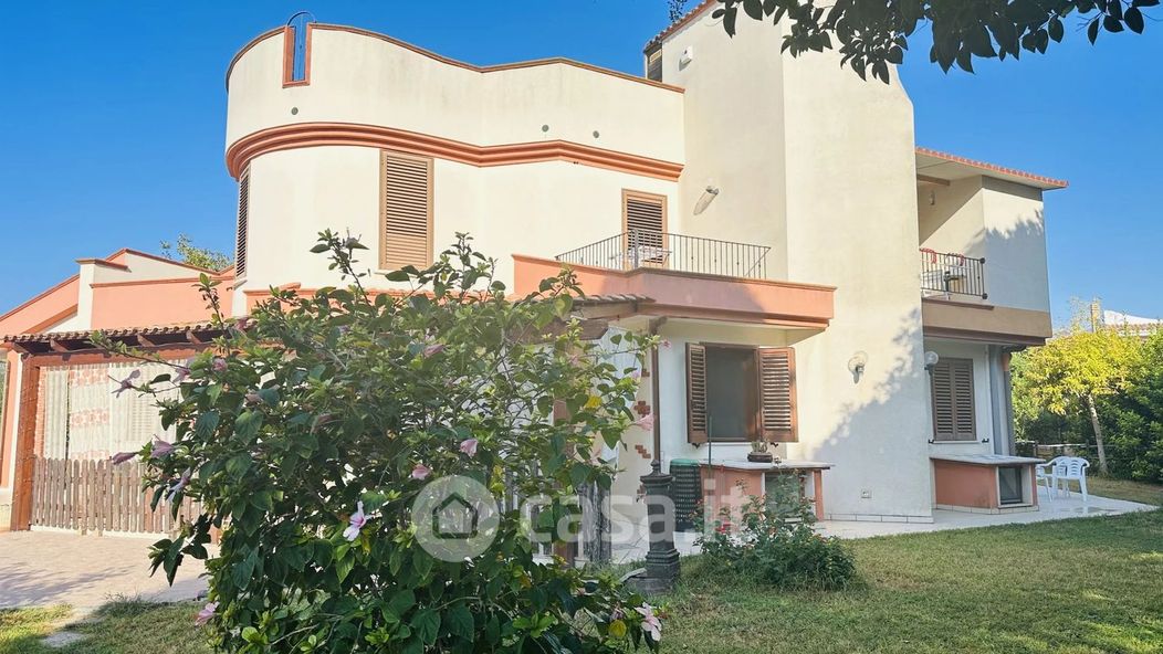 Villa in Vendita in Via Margherite 11 a Taranto