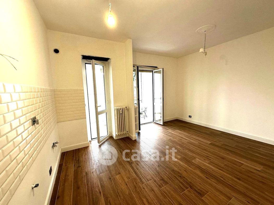Appartamento in Vendita in Via Francesco De Sanctis 19 a Torino