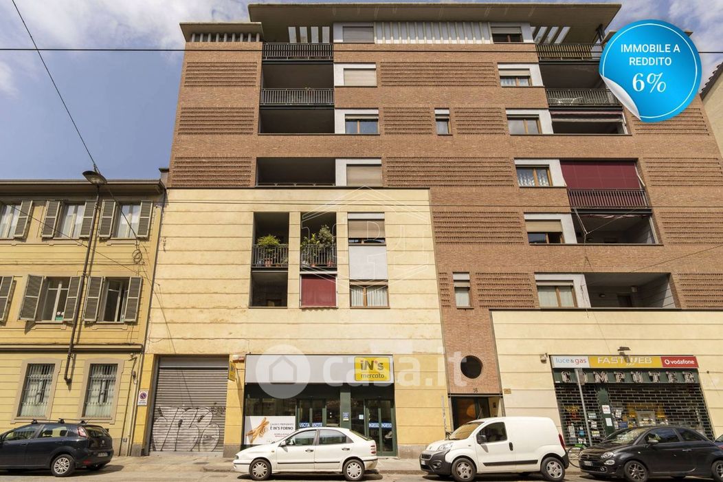 Negozio/Locale commerciale in Vendita in Via Luigi Cibrario 16 a Torino