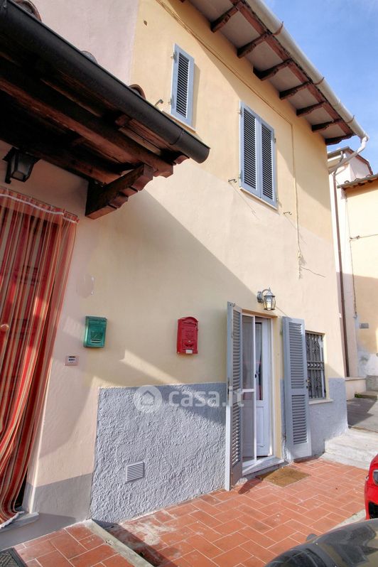 Appartamento in Vendita in Via del giannone a San Giuliano Terme