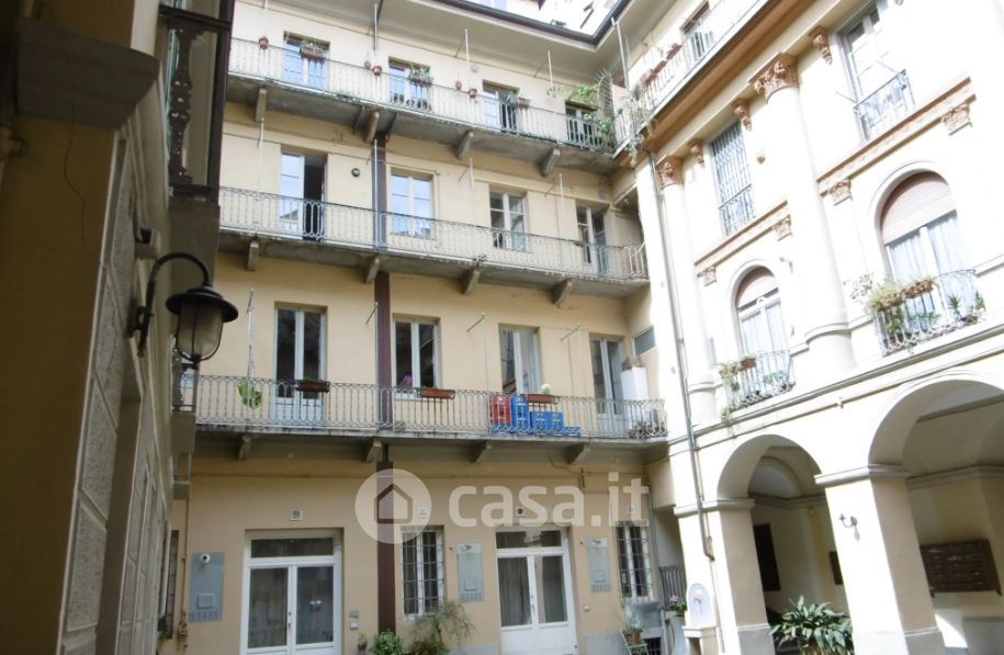 Appartamento in Vendita in Via Fratelli Calandra 9 a Torino