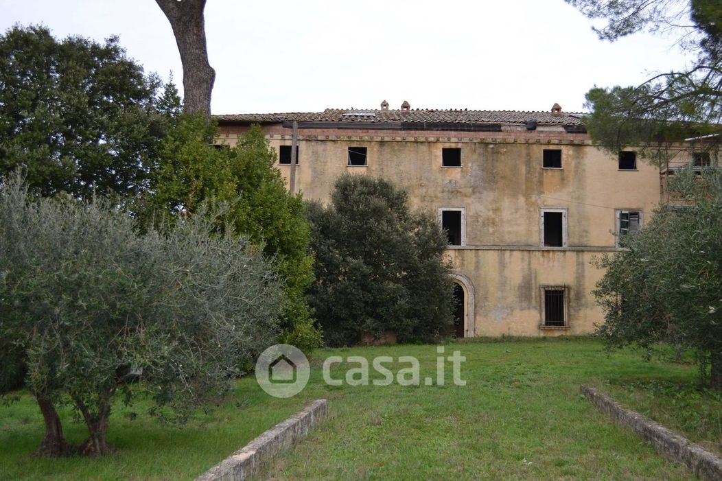Villa in Vendita in SP 111/a 44 a Castelnuovo Berardenga