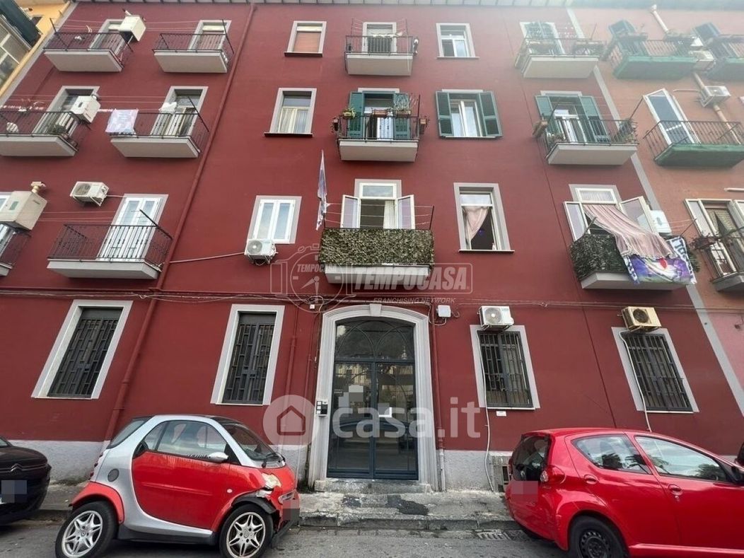 Appartamento in Vendita in Via Miseno a Napoli