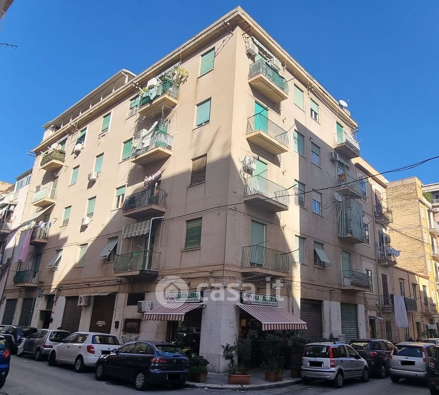 Appartamento in Vendita in Via Mariano Bonincontro 43 a Palermo