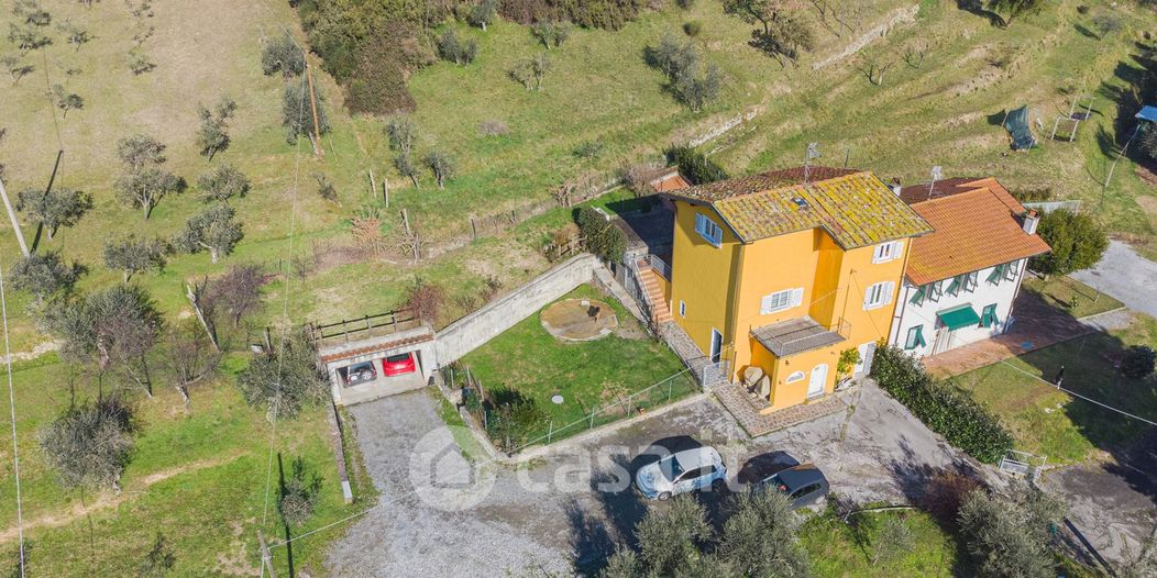 Casa indipendente in Vendita in Via di mastiano e giuliano a Lucca