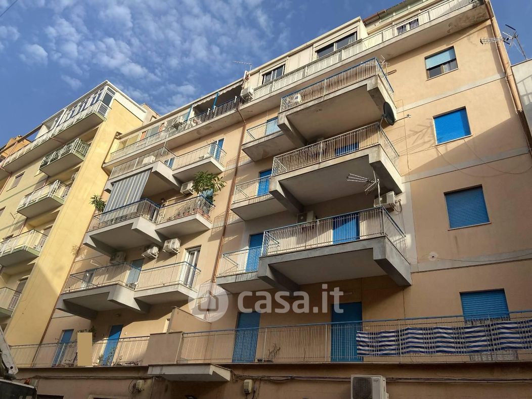 Appartamento in Vendita in Via Monfenera 128 a Palermo