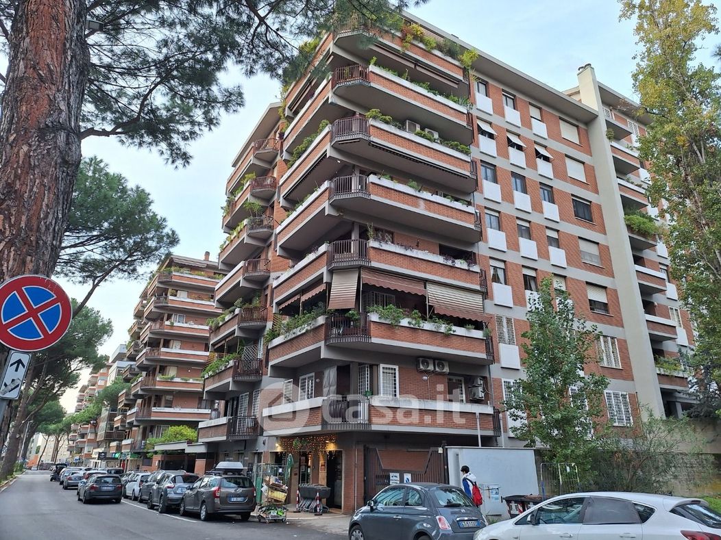 Appartamento in Vendita in Viale Cesare Pavese 300 a Roma