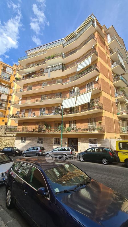 Appartamento in Vendita in Via E A Mario a Napoli