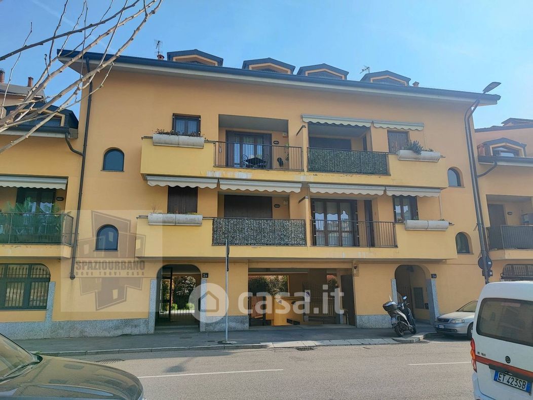 Appartamento in Vendita in Via Giuseppe Monti a Milano