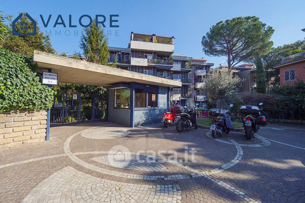 Appartamento in Vendita in Via Monte Pollino 2 a Roma