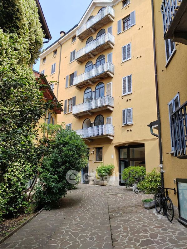 Appartamento in Affitto in Via Vigevano 13 a Milano