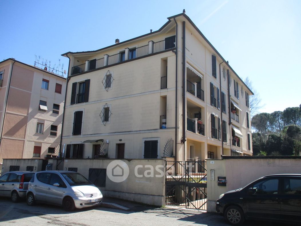 Appartamento in Vendita in Via Giacinto Menotti Serrati a Terni