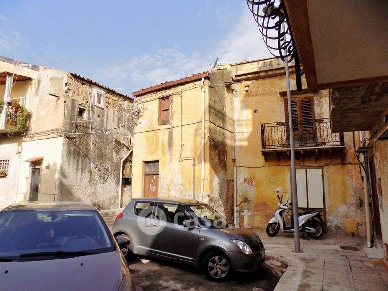 Casa indipendente in Vendita in Via Case Galati 49 a Palermo