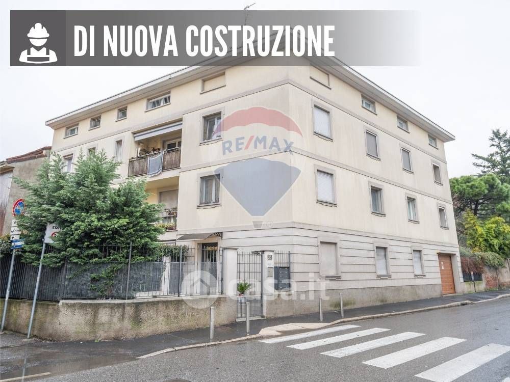 Appartamento in Vendita in Via Francesco Rismondo 35 a Milano