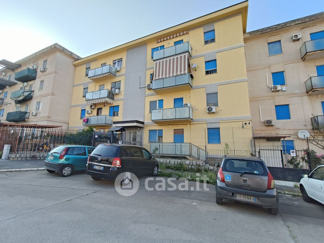 Appartamento in Vendita in Via Casteldaccia a Palermo