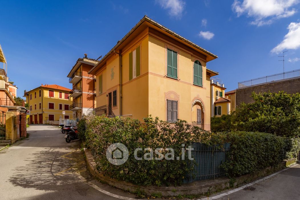 Appartamento in Vendita in Via Privata alla Loggetta a Santa Margherita Ligure