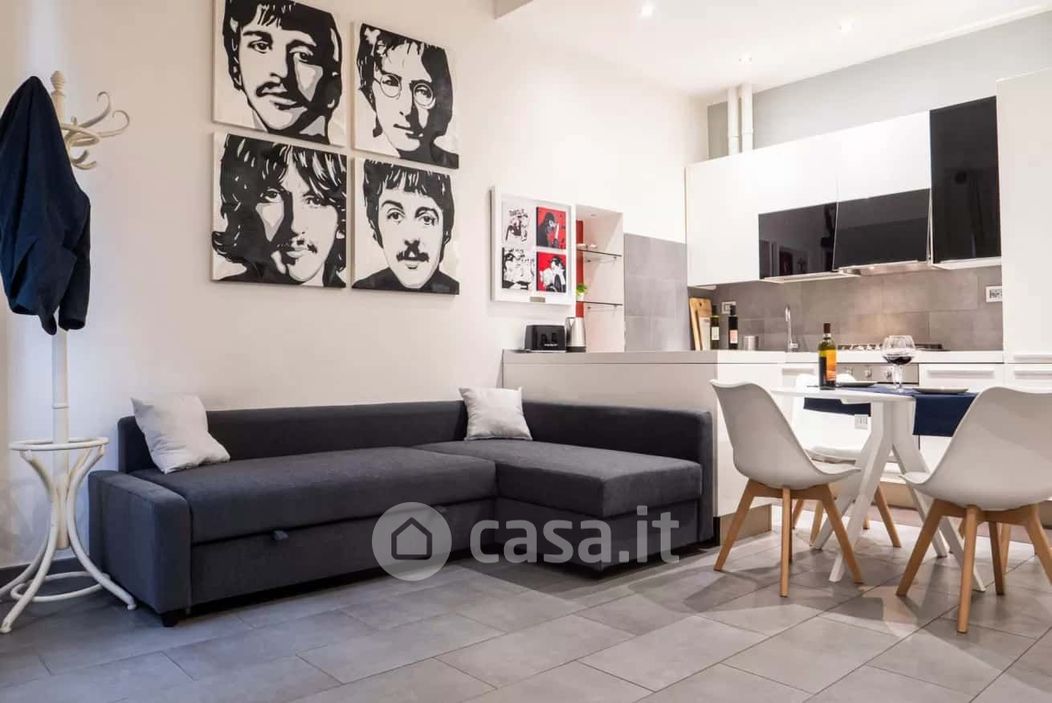 Appartamento in Affitto in Via Cenisio 37 a Milano