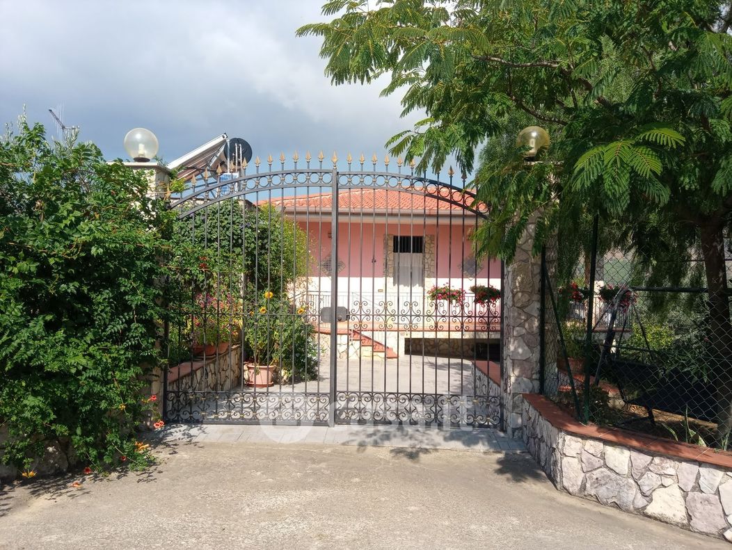 Villa in Vendita in Via Pezzingoli 287 a Monreale