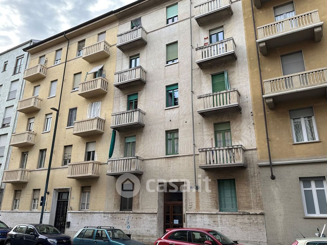 Appartamento in Vendita in Via Borgomanero 55 a Torino