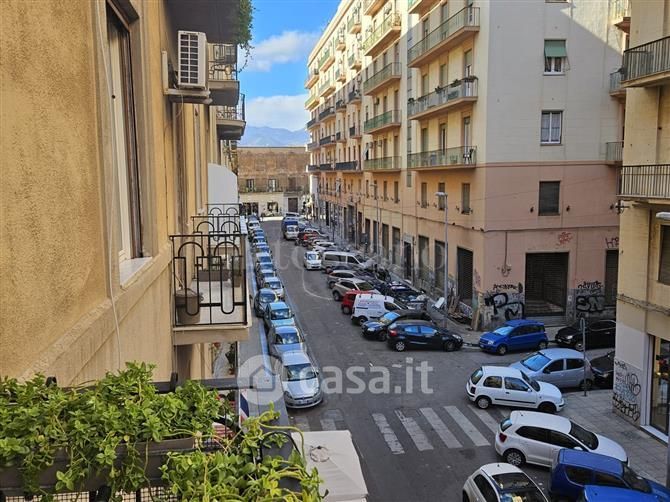 Appartamento in Vendita in Via Napoli a Palermo
