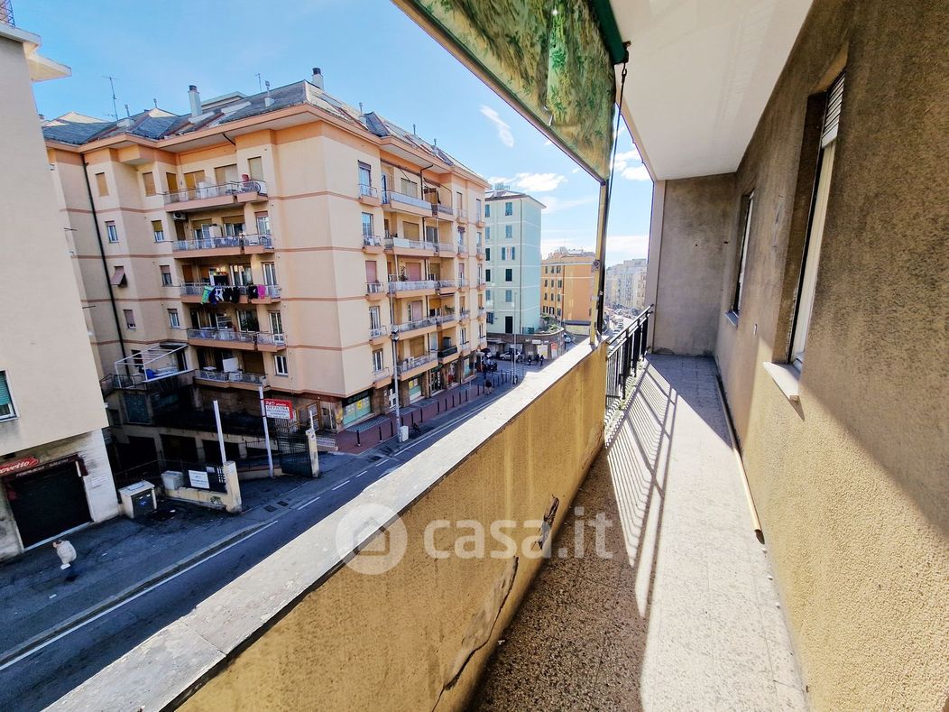 Appartamento in Vendita in Via dell'Ombra a Genova