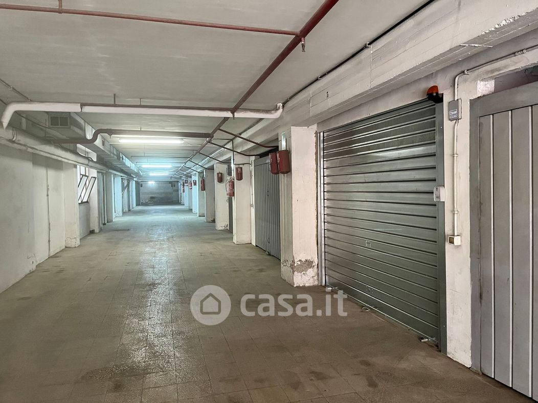 Garage/Posto auto in Vendita in Via Val Grana a Roma