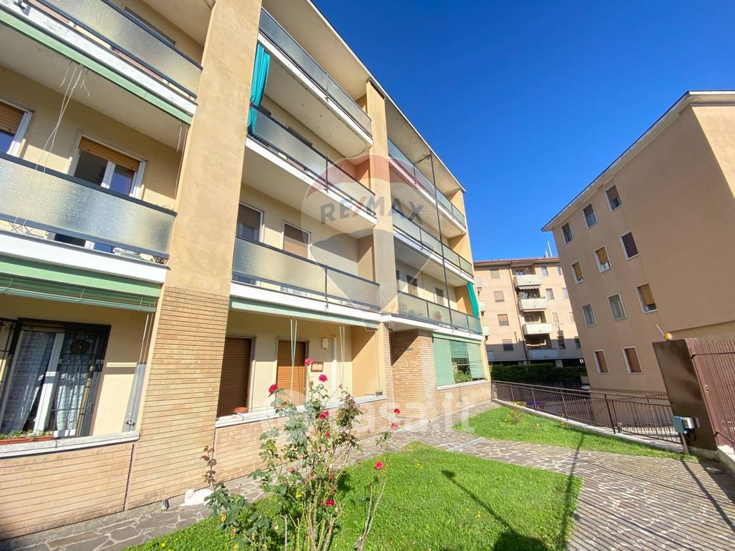 Appartamento in Vendita in Via San Giovanni Bosco 15 a Pavia