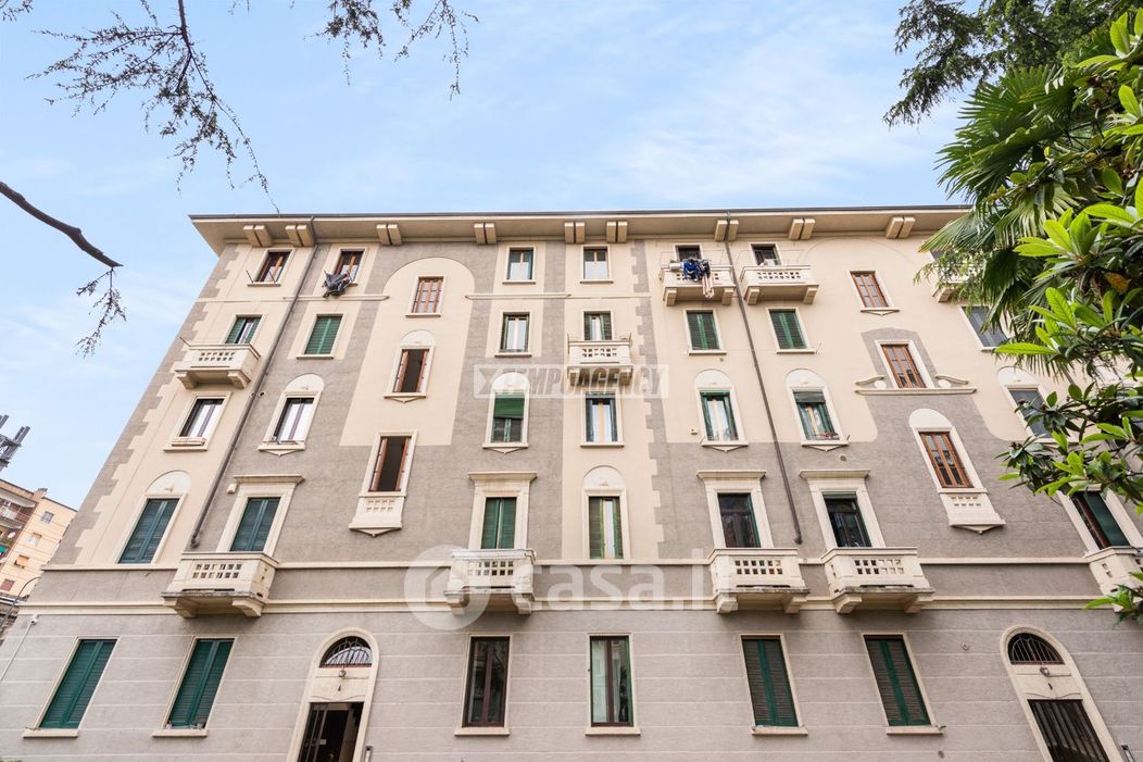 Appartamento in Vendita in Via Francesco Villa 6 a Milano