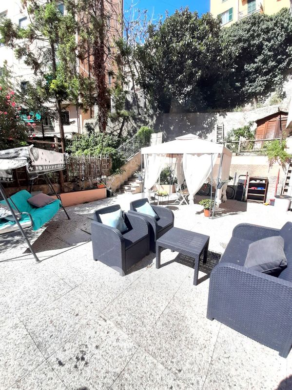 Appartamento in Vendita in Corso Martinetti a Genova