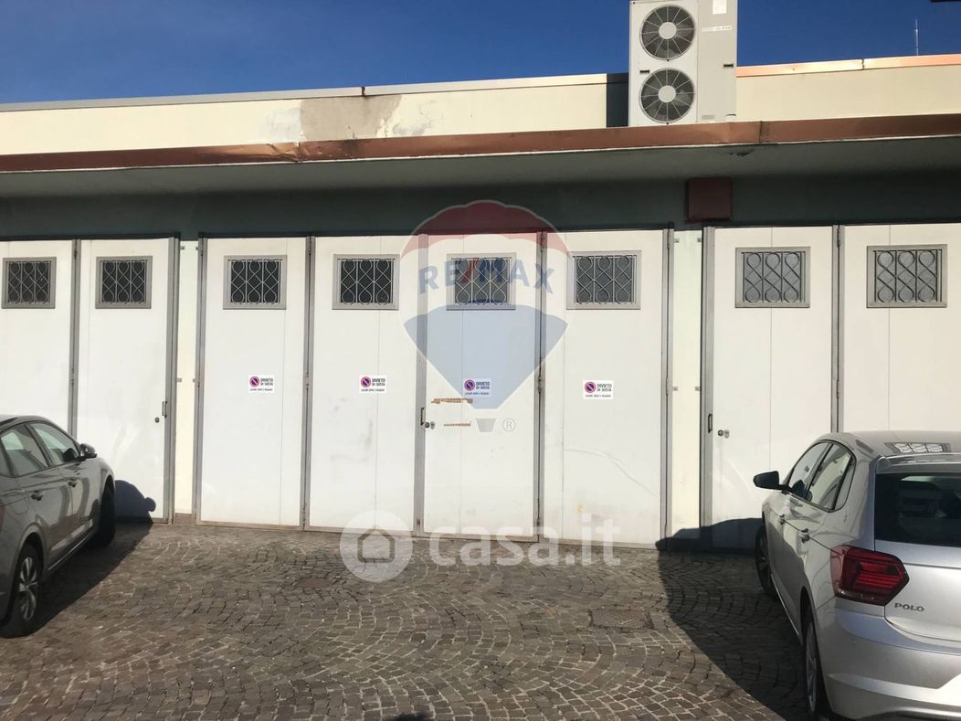 Garage/Posto auto in Vendita in a Capriolo