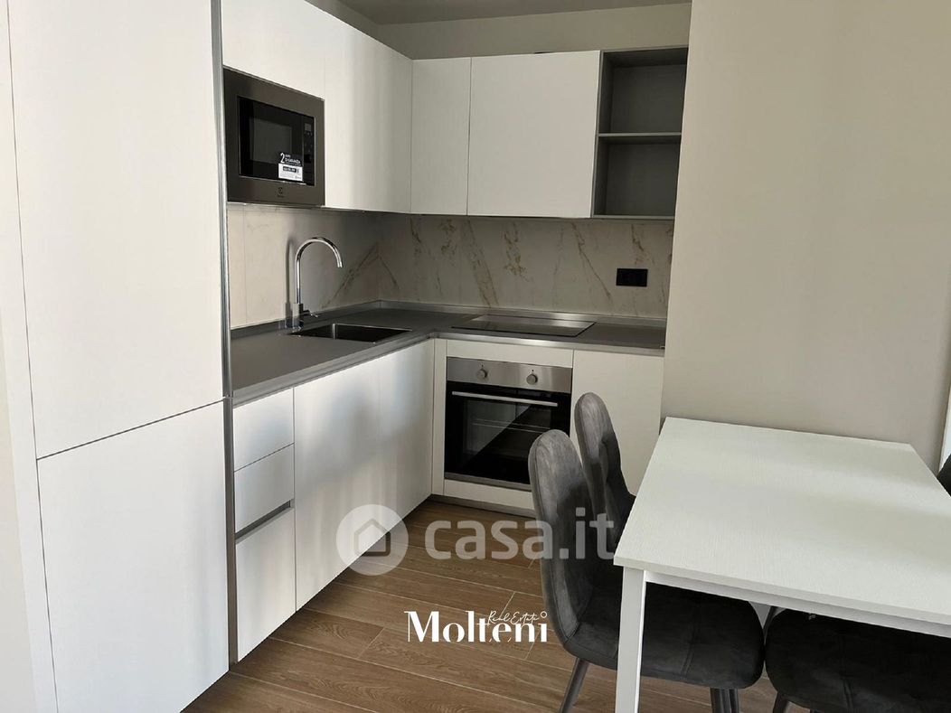 Appartamento in Affitto in Via Montelungo a Lecco