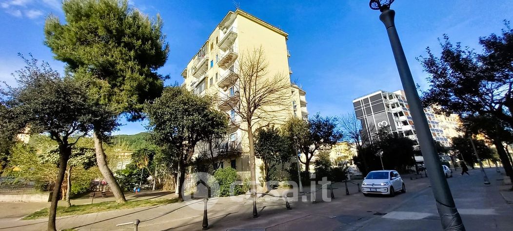 Appartamento in Vendita in Via Napoli Achille 1 a Salerno