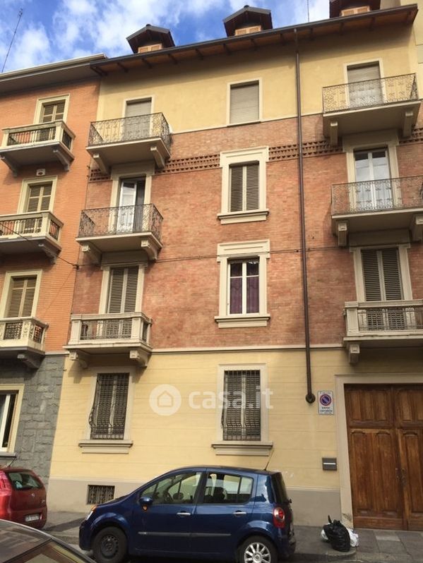 Appartamento in Affitto in Via Roasio 15 a Torino