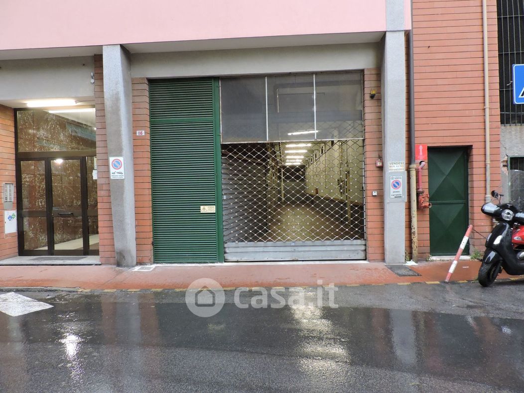 Garage/Posto auto in Vendita in Via Bartolomeo Carrea a Genova