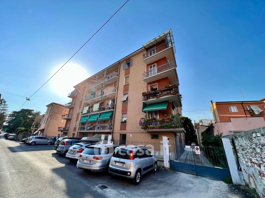 Appartamento in Vendita in Via Giuseppe Zamboni 4 a Verona