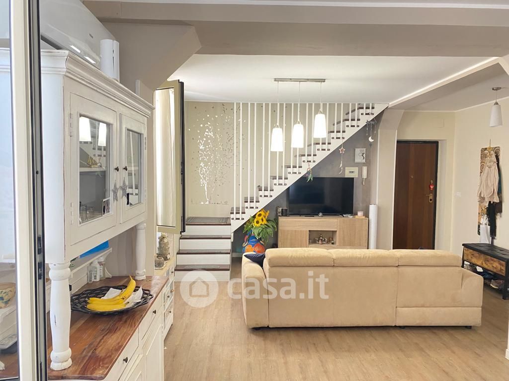 Appartamento in Vendita in Via Giacomo Mattei a Messina