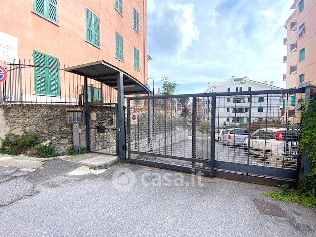Garage/Posto auto in Vendita in Via MASTRANGELO 4 a Genova