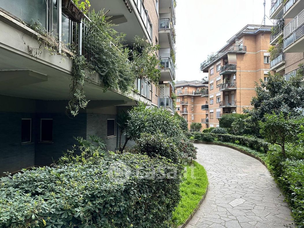 Appartamento in Vendita in Via Costantino Maes 50 a Roma