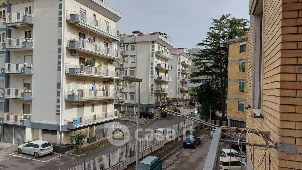Appartamento in Vendita in Via Giulio Tesauro a Salerno