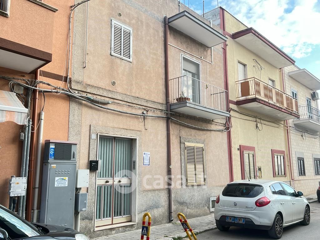 Appartamento in Vendita in Via Regina Elena a Taranto