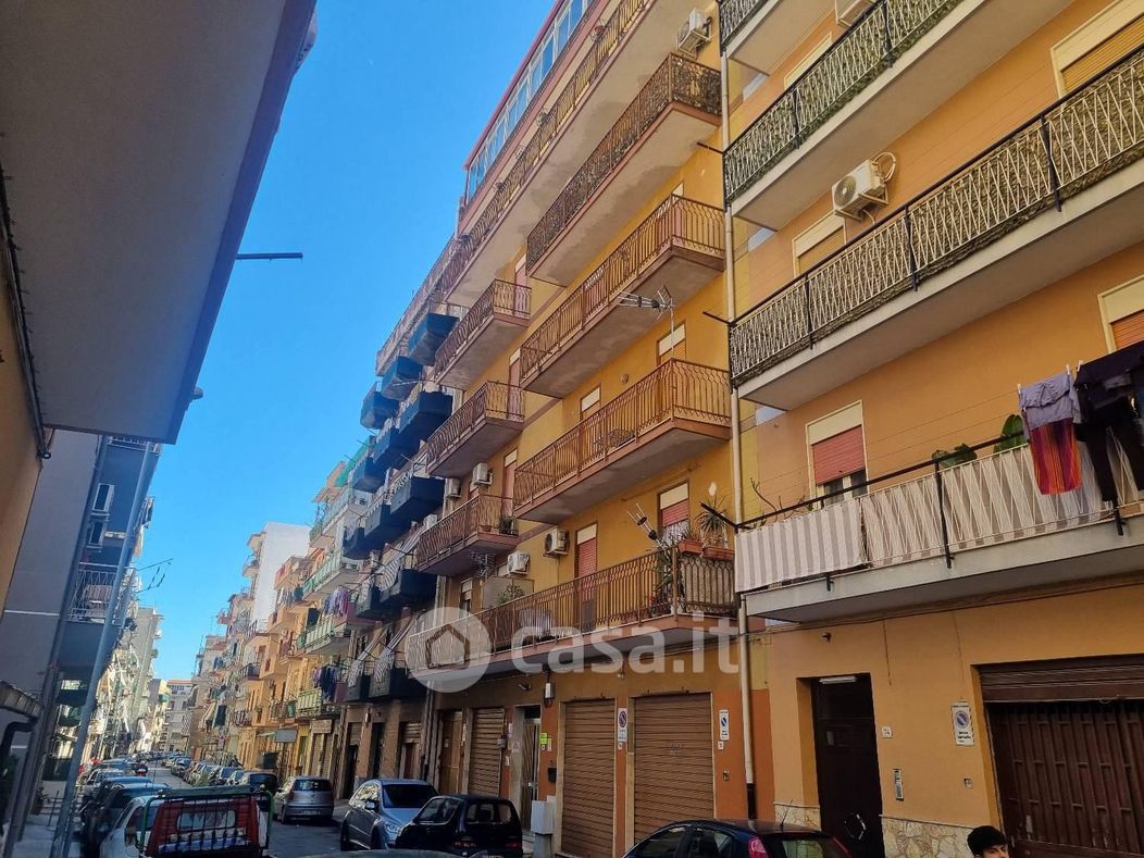 Appartamento in Vendita in Via Scillato 76 -22 a Palermo
