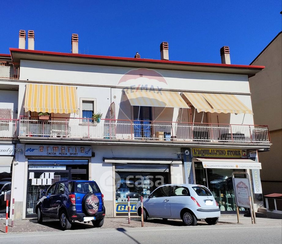 Negozio/Locale commerciale in Vendita in Viale della Croce Rossa 251 a L'Aquila