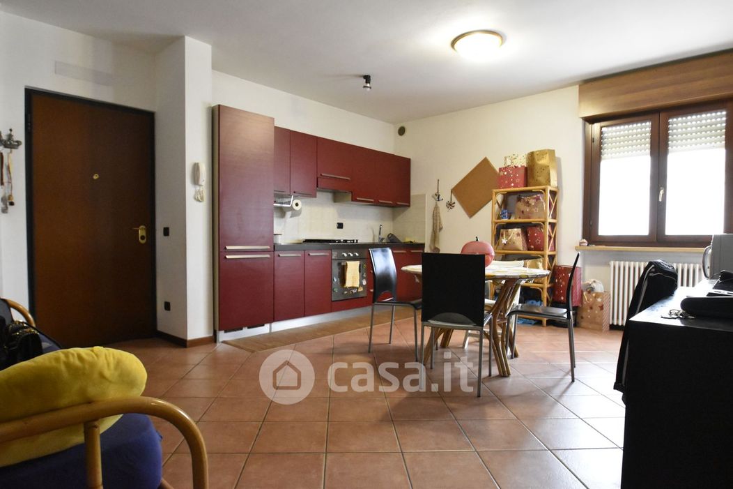 Appartamento in Vendita in Via Gardesana 43 a Bussolengo