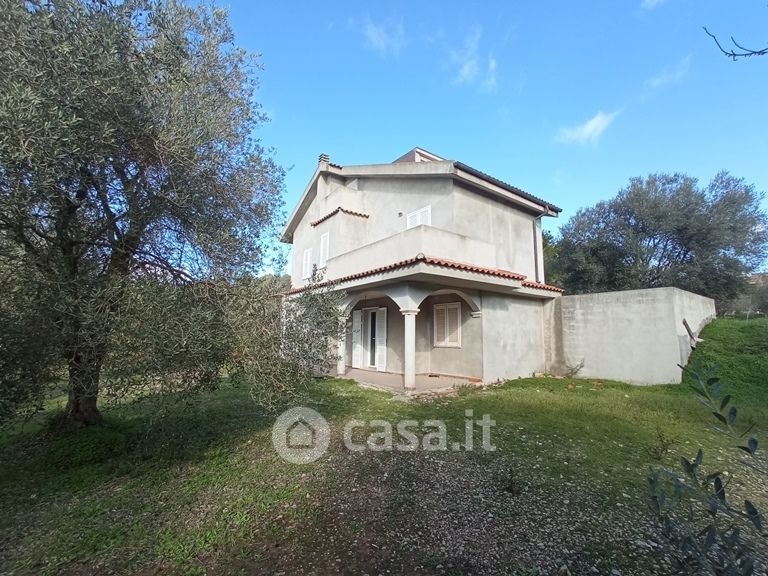 Villa in Vendita in Via Giuseppe de Martini a Sassari