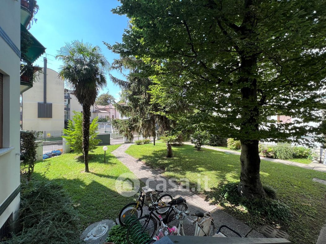 Appartamento in Vendita in Viale Monfenera a Treviso