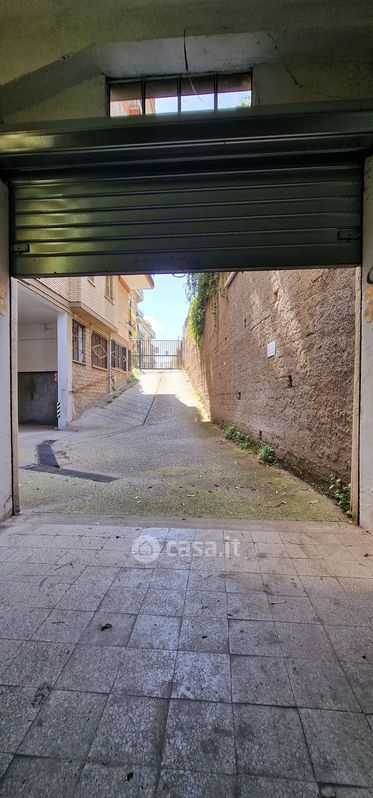 Garage/Posto auto in Vendita in Via Castore Durante 84 a Roma