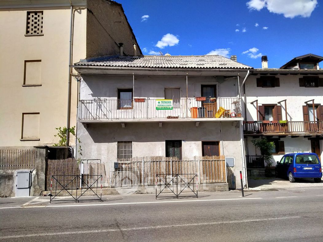 Appartamento in Vendita in Corso Ivrea 13 a Aosta