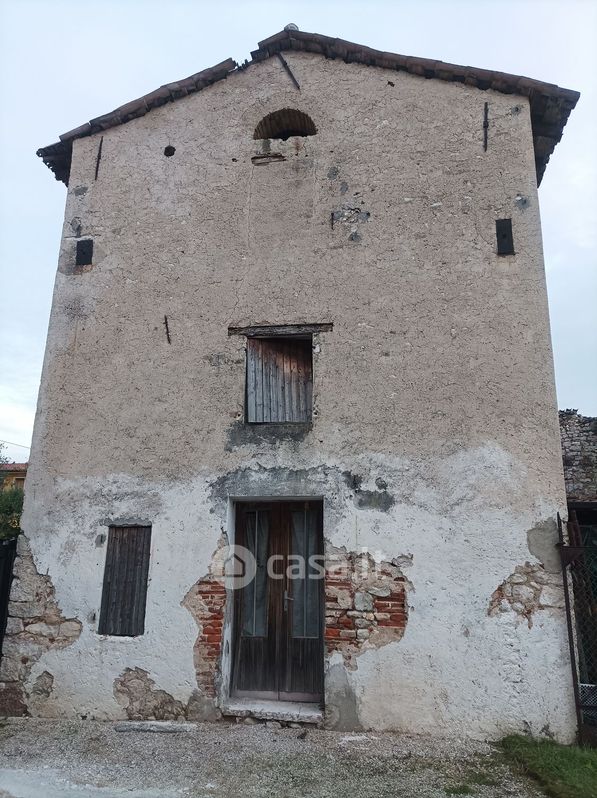 Rustico/Casale in Vendita in Via Zaghi a Romano d'Ezzelino