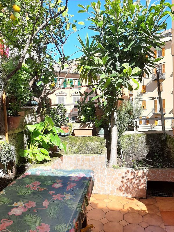Appartamento in Vendita in Via Carlotta Benettini a Genova