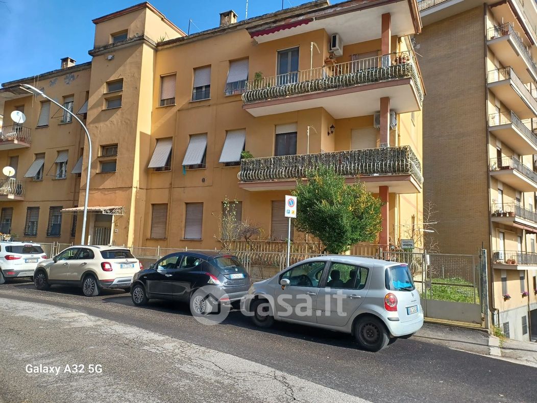 Appartamento in Vendita in Via Fosse Ardeatine 40 a Frosinone